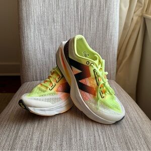 Women’s New Balance FuelCell Rebel v4